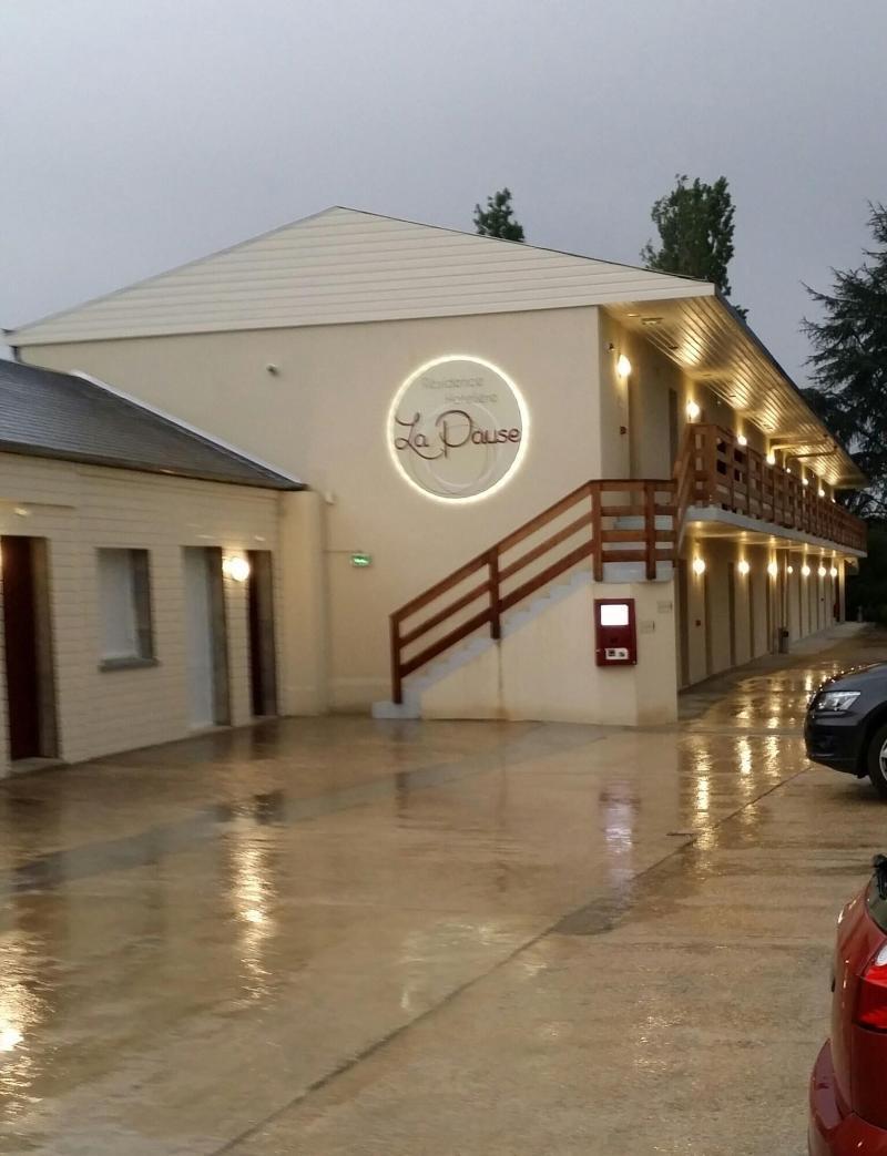 La Pause Hotel Évreux Buitenkant foto
