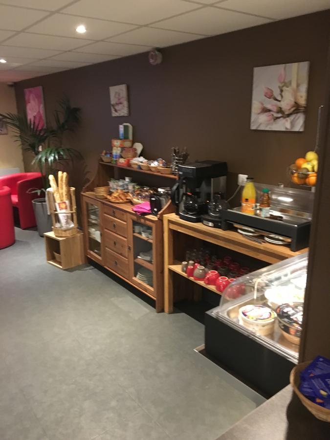 La Pause Hotel Évreux Buitenkant foto